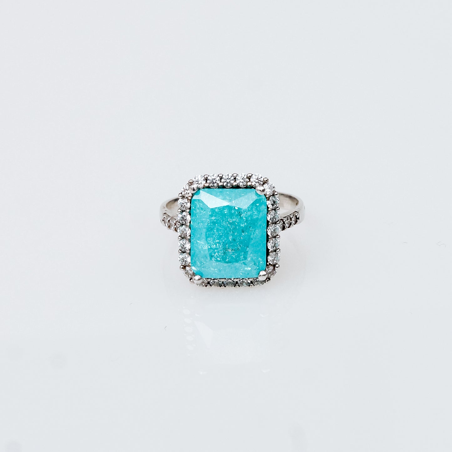 Anillo de Cuarzo Celeste en Plata 925