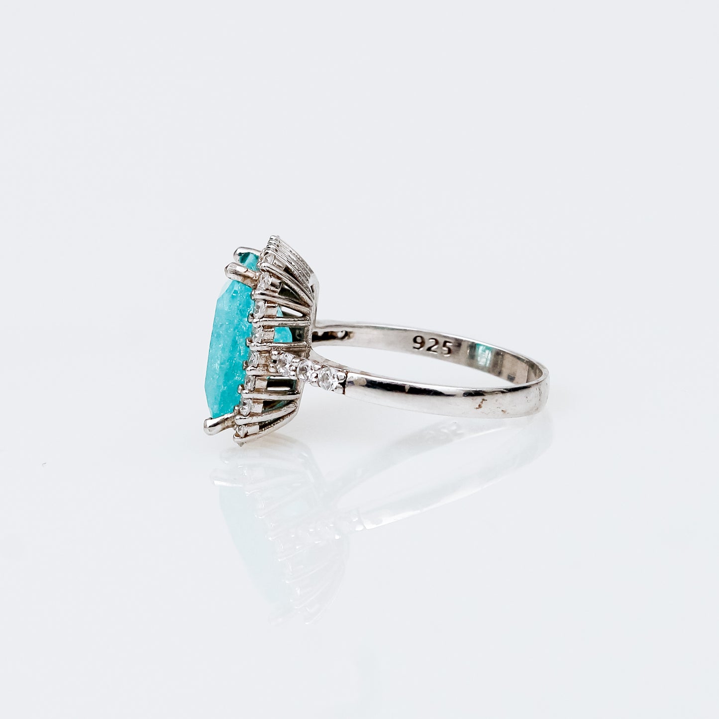 Anillo de Cuarzo Celeste en Plata 925