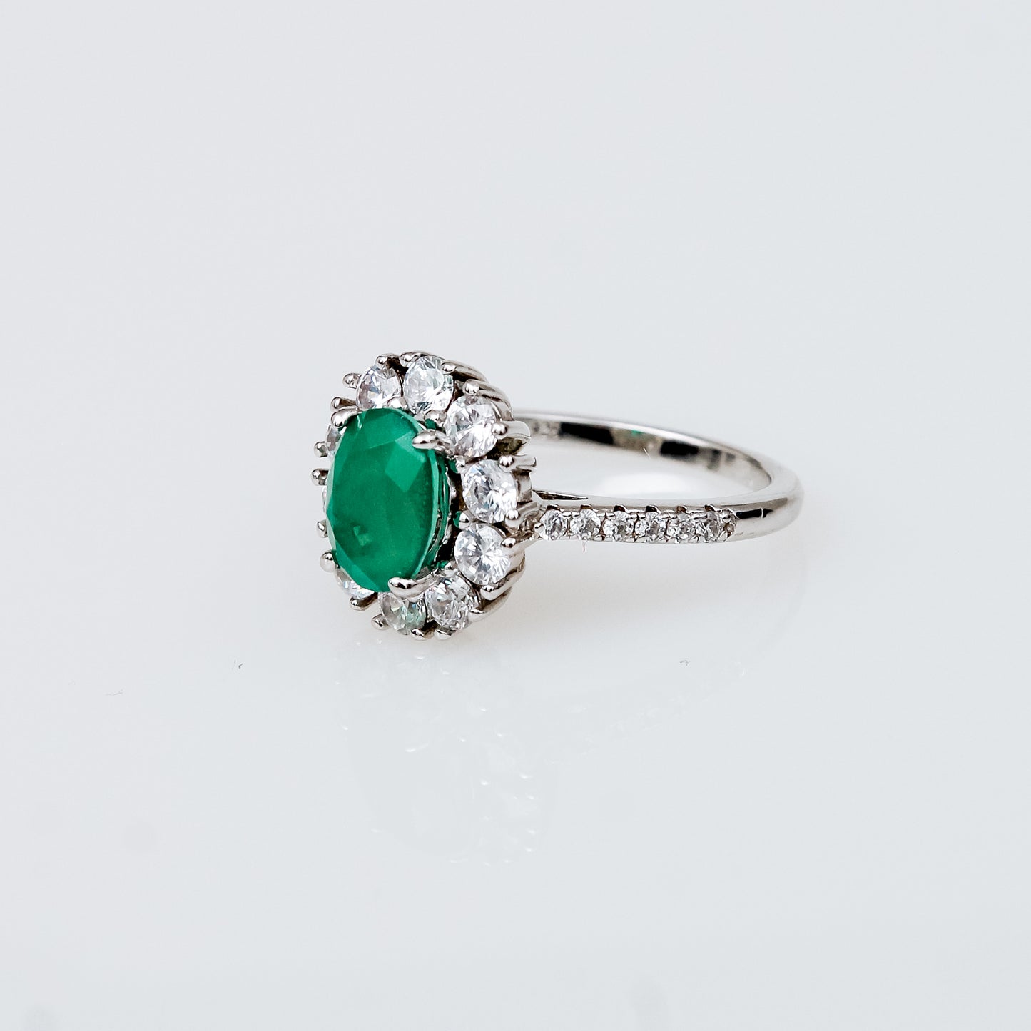 Anillo de Plata 925 con Esmeralda Colombiana y Topacio Blanco