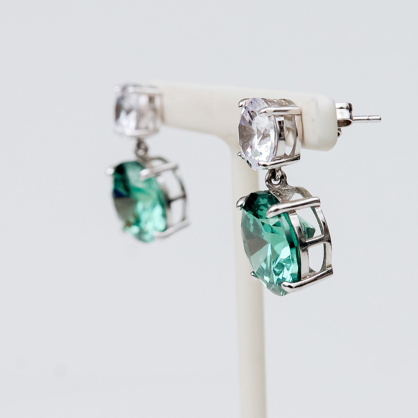 Aretes de Alejandrita y Topacio Blanco en Plata 925