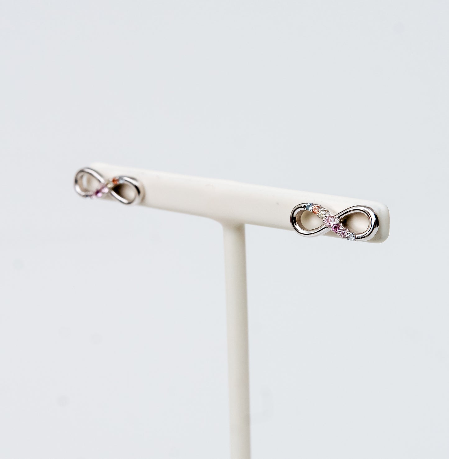 Aretes de Infinito con Topacios de Colores en Plata 925