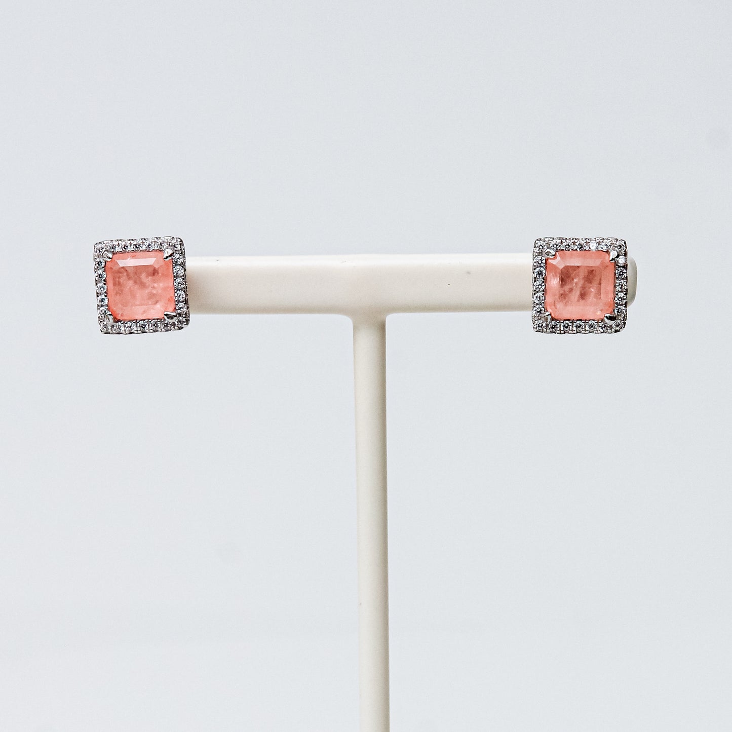 Aretes Cuadrados de Morganita con Halo Pavé Basket en Plata 925