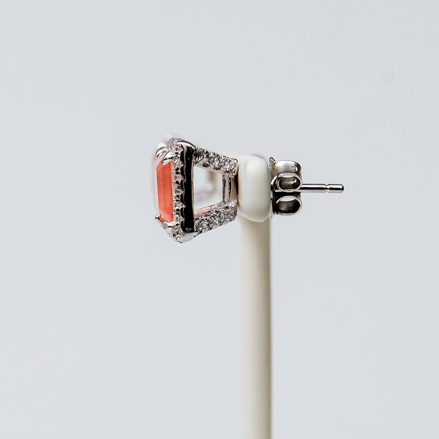 Aretes Cuadrados de Morganita con Halo Pavé Basket en Plata 925