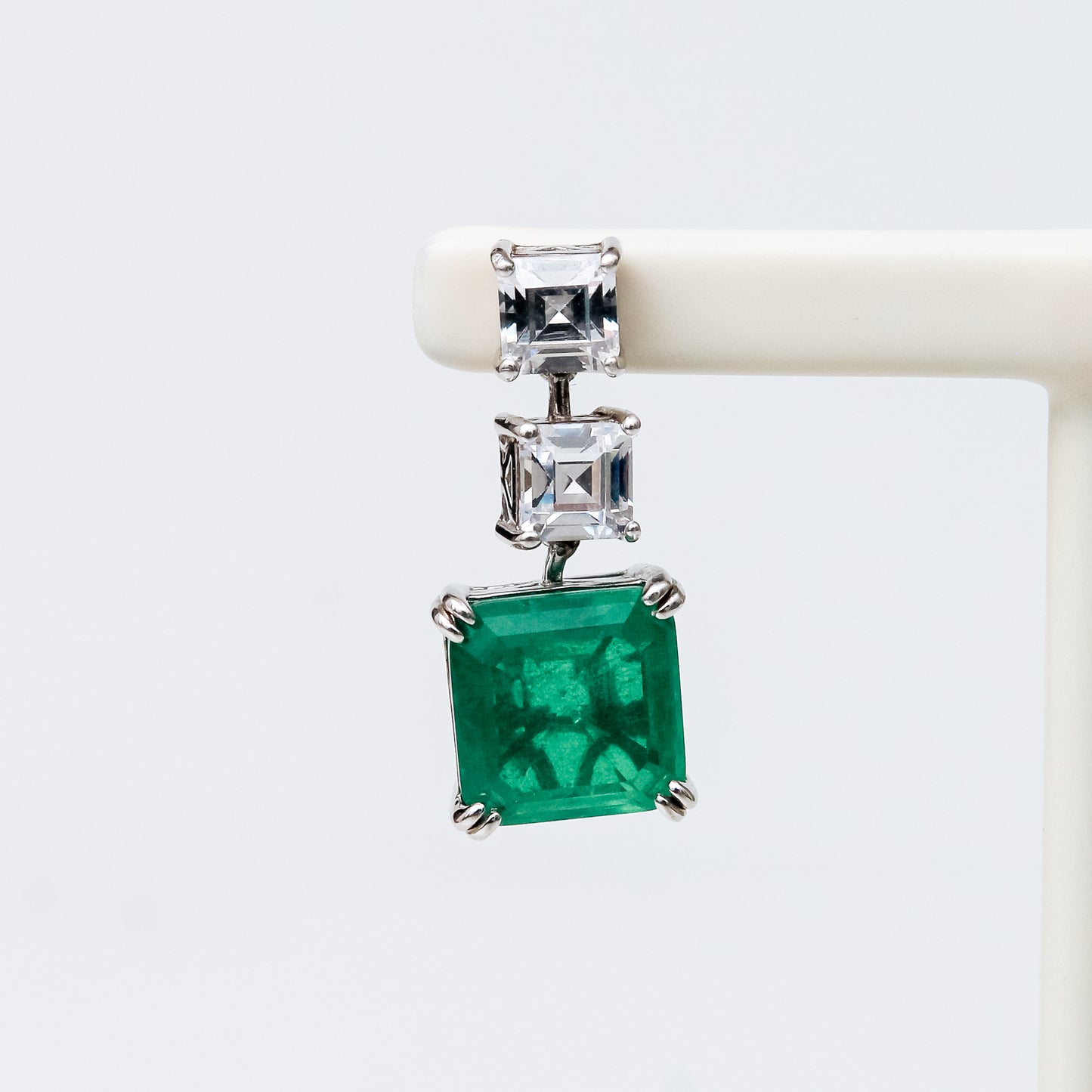 Aretes de Esmeralda Colombiana y Topacio Blanco en Plata 925
