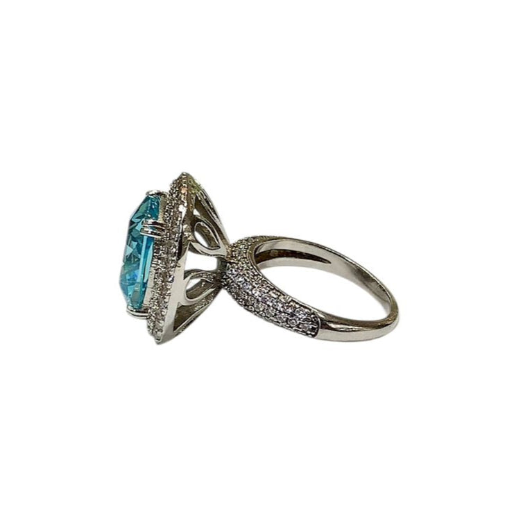 Anillo de Blue Diamond con Topacios Blancos