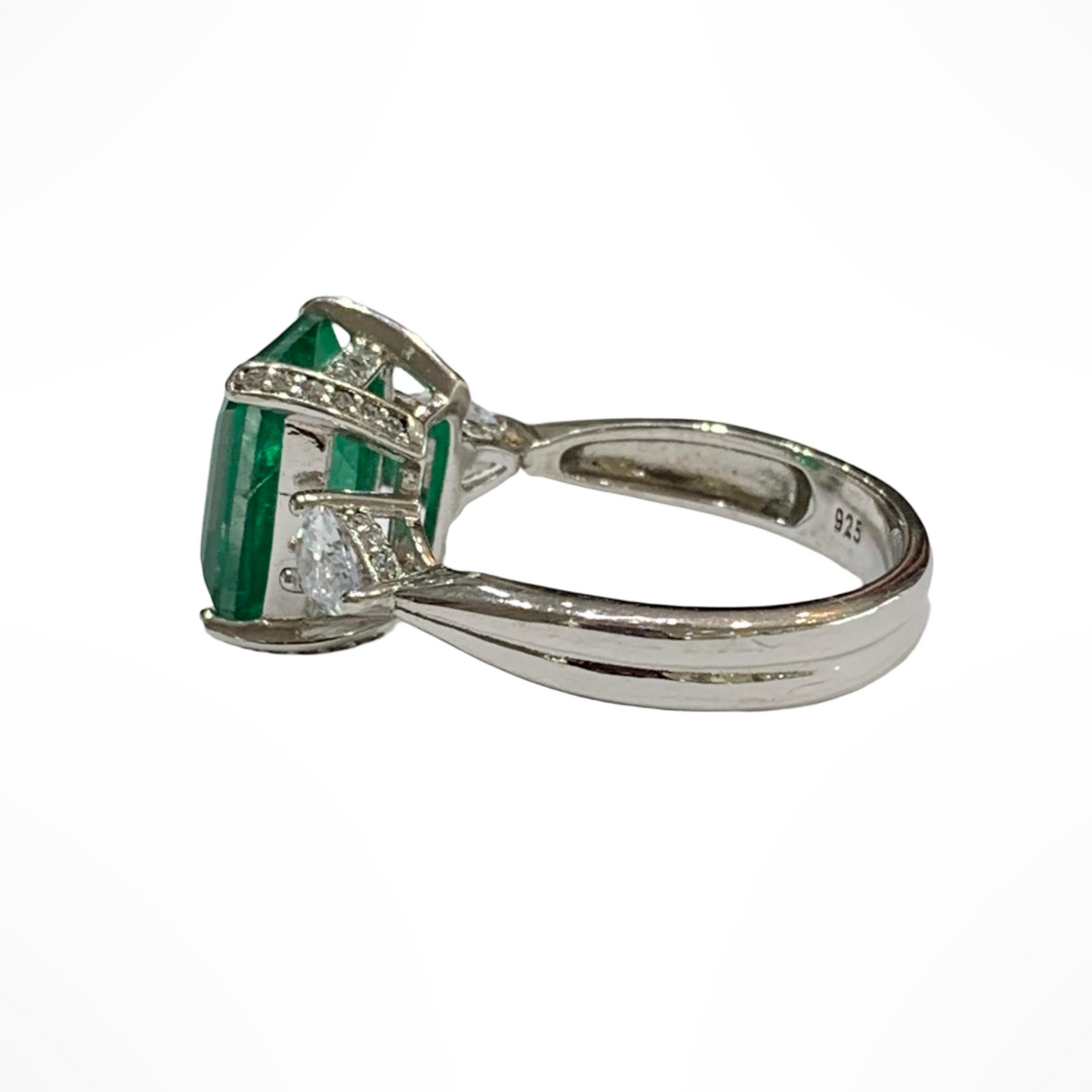 Anillo de Esmeralda Colombiana en Plata.925
