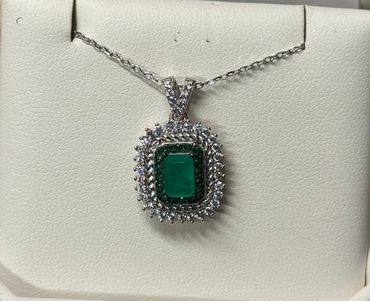 collar riviera y collar esmeralda