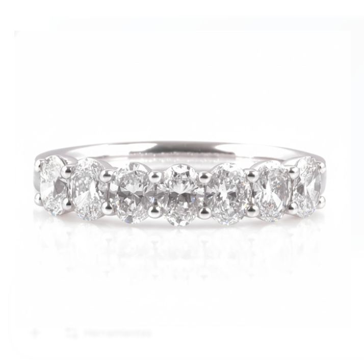 Churumbela en Oro Blanco 14k con Diamantes de Laboratorio Corte Oval