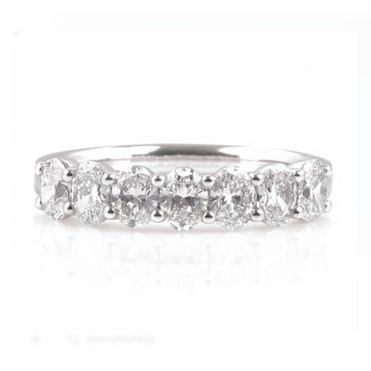 Churumbela en Oro Blanco 14k con Diamantes de Laboratorio Corte Oval