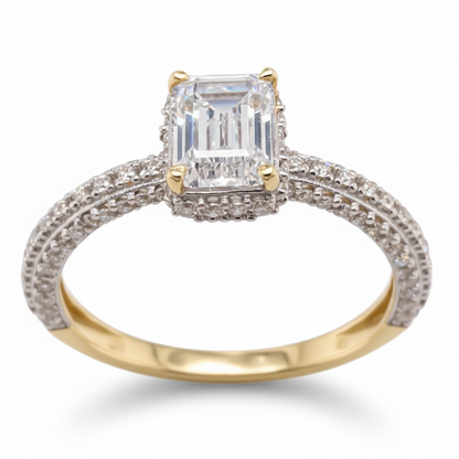 Anillo en Oro 10k con Zirconia Corte Esmeralda