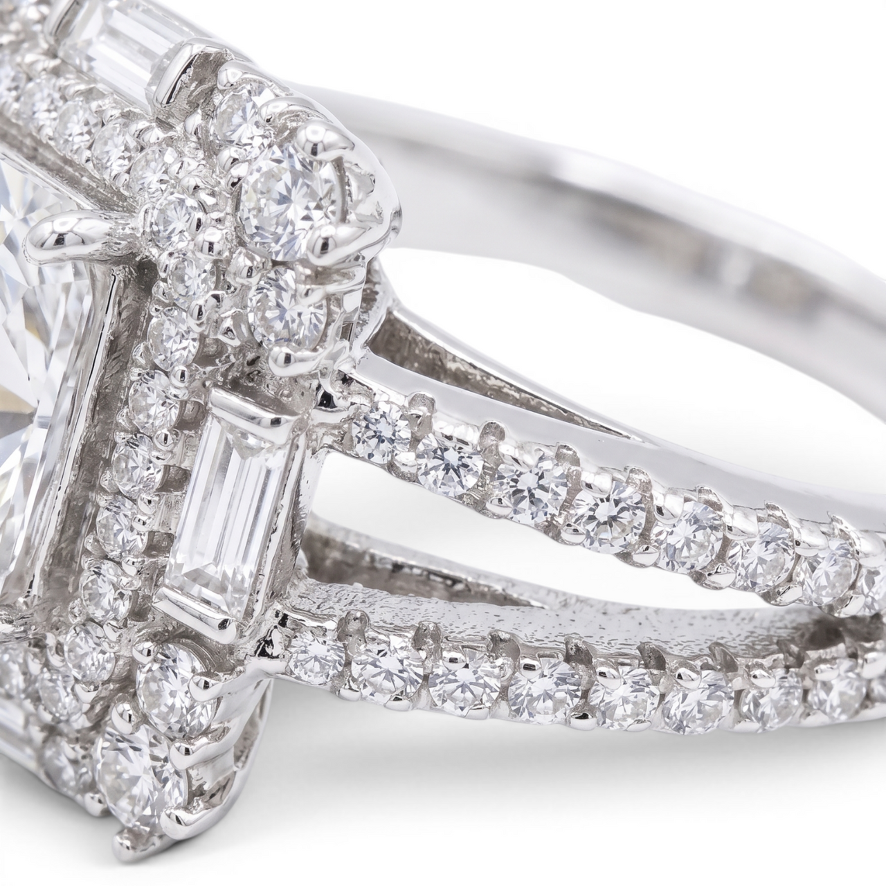 Anillo Ártica (Topacio & Rodio)