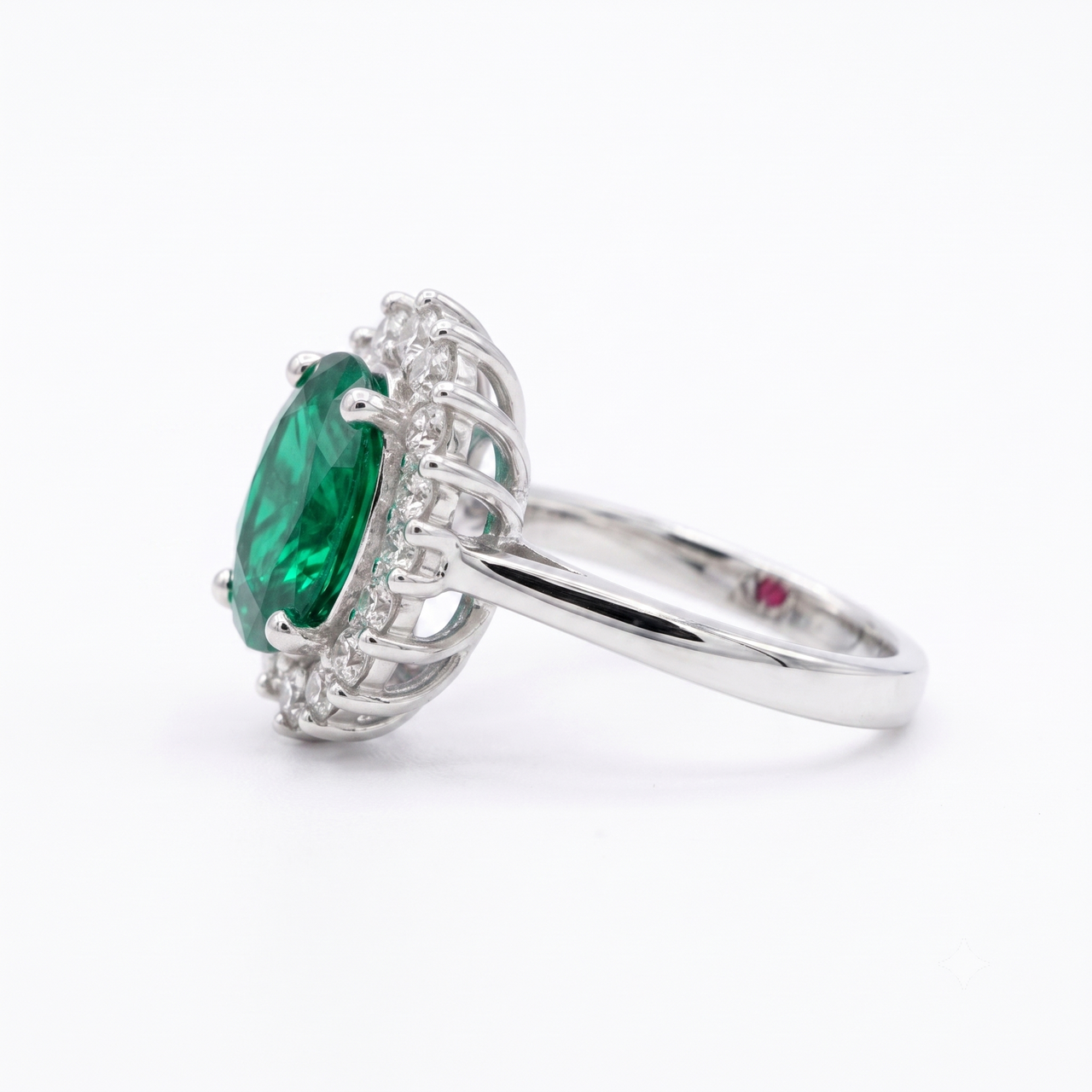 Anillo Lady Di en Esmeralda plata.925