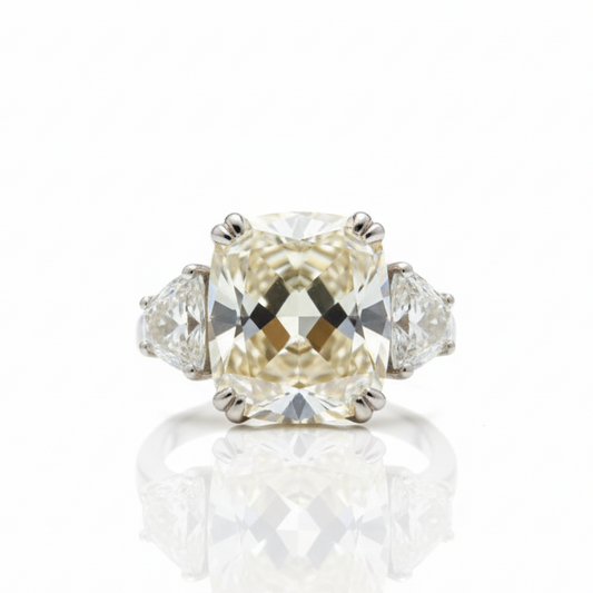 Anillo en Plata .925 con Moissanita – Corte Rectangular