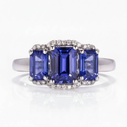 Anillo de Oro Blanco 18k con Tanzanitas.