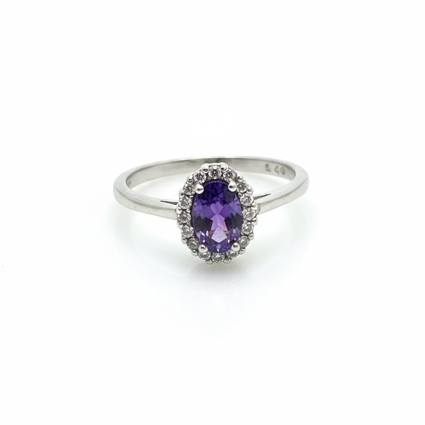 Anillo de Plata .925 con Baño de Rodio, Amatista Oval