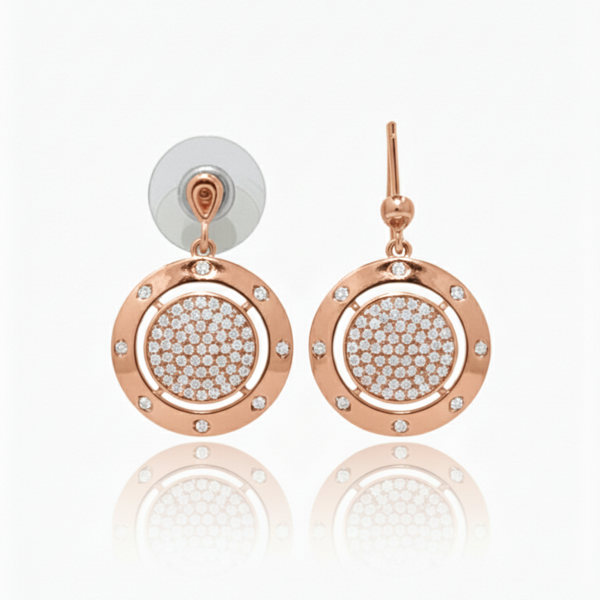 Aretes Semi Largos de Chapa con Zirconias – Brillo Moderno y Versátil