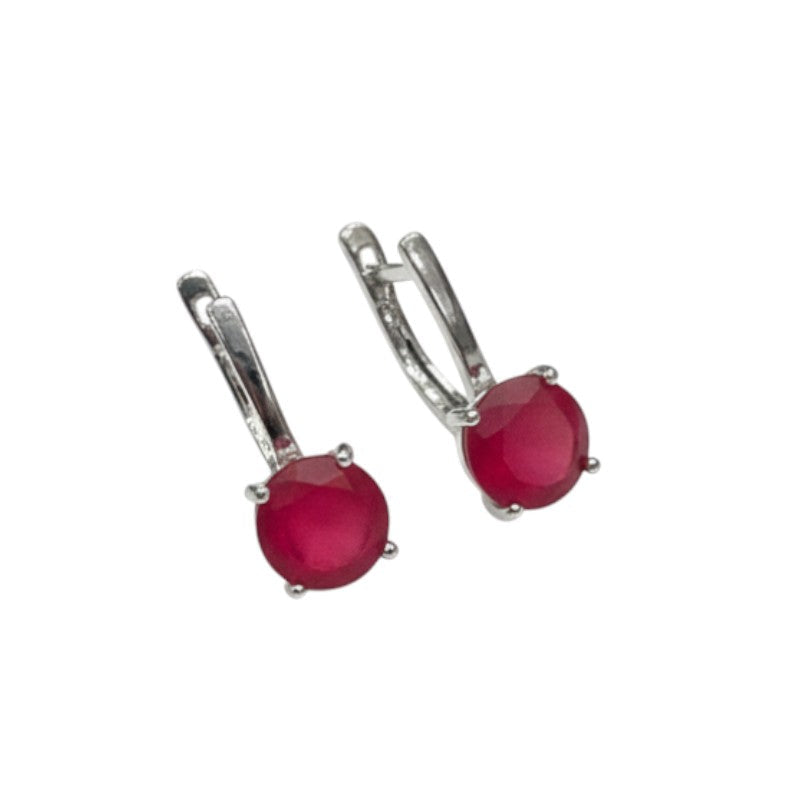 Aretes Huggies de Plata .925 con Baño de Rodio y Topacio Rojo Corte Redondo