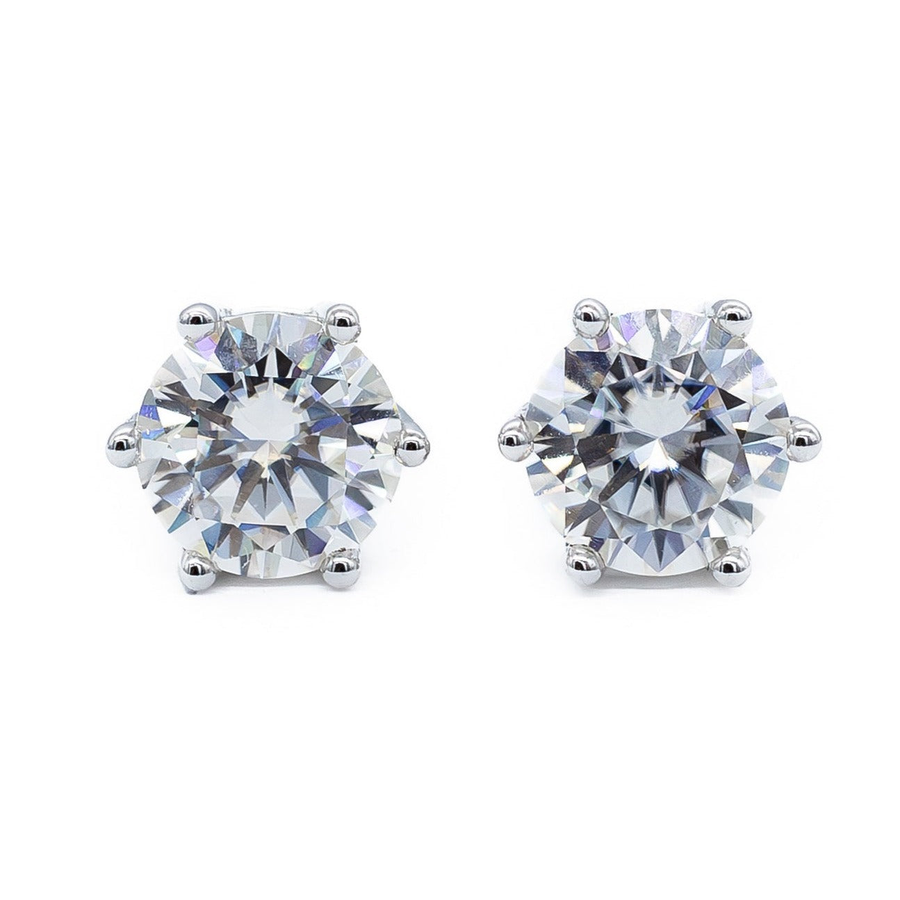 Aretes en Plata .925 con Baño de Rodio y Moissanita Solitaria de 1.05 Ct