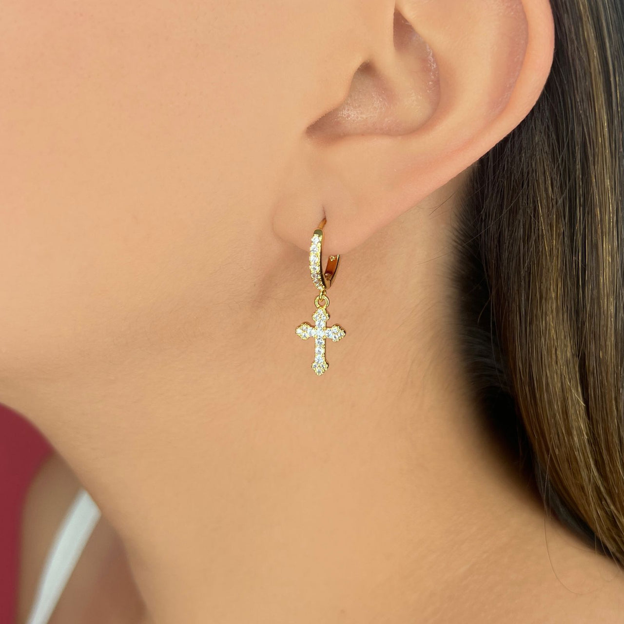 Hoops de Cruz Colgante con Zirconias. (LN305)