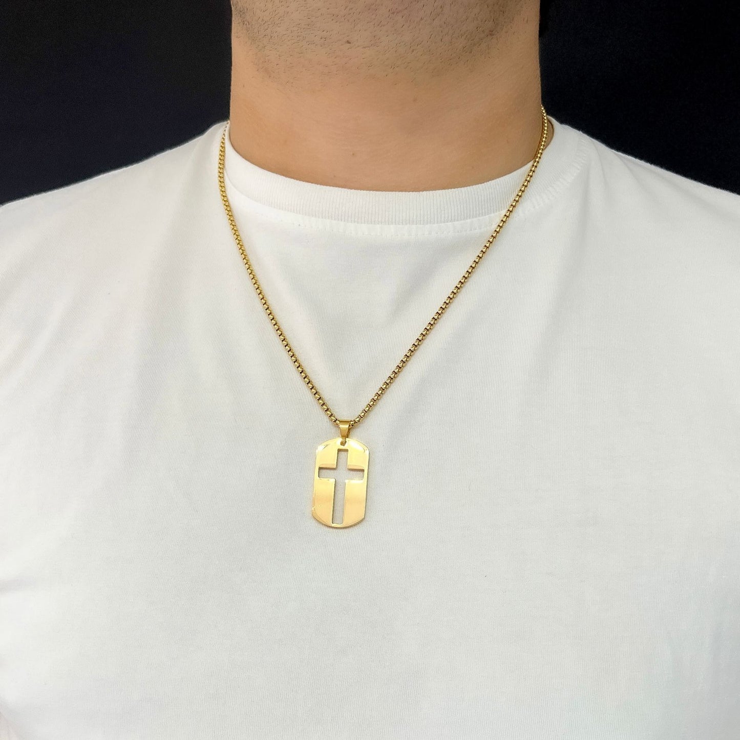 Plate chain with cross