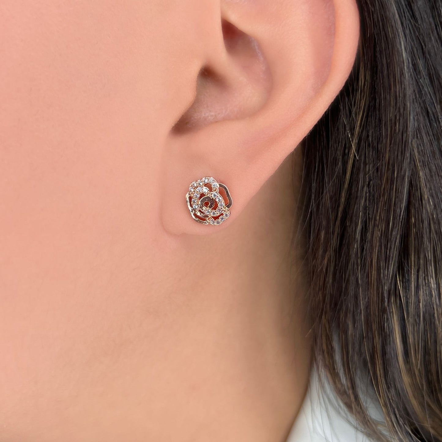 Flower earring with zircons (858)