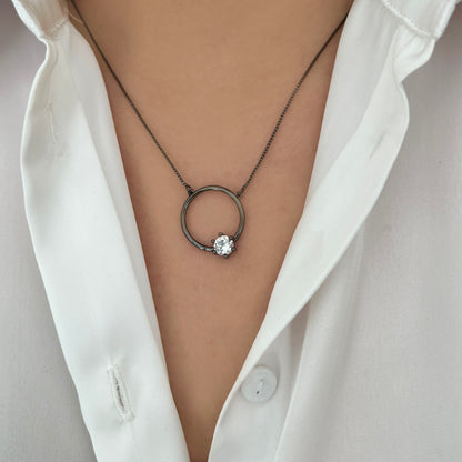 Circular necklace with zirconia (806)