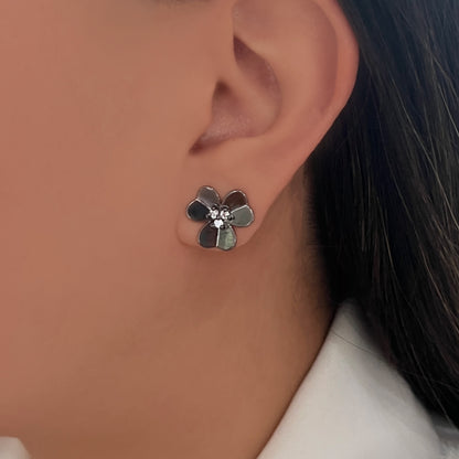 Flower earring (690)