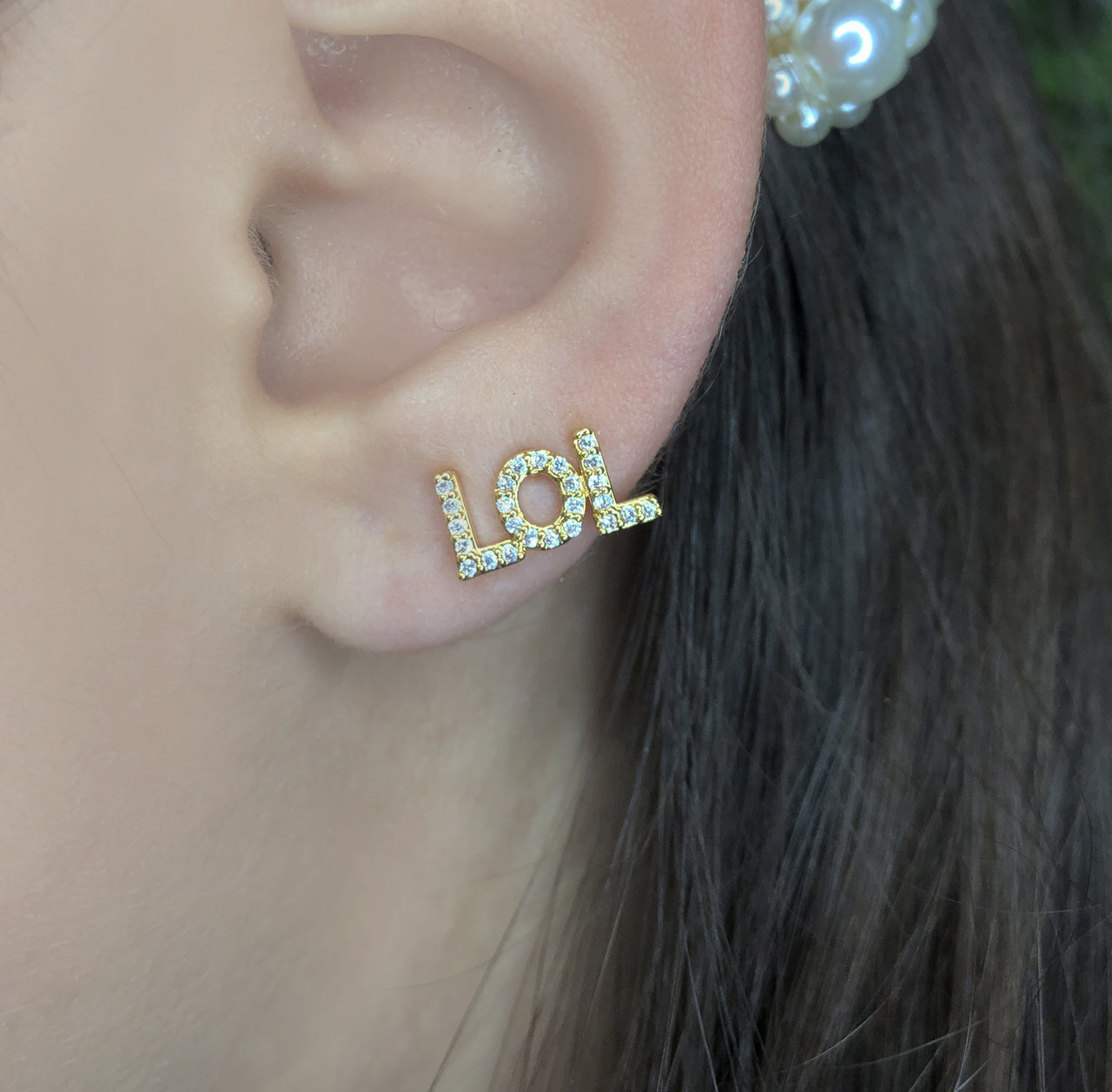 Lol Earring (970)