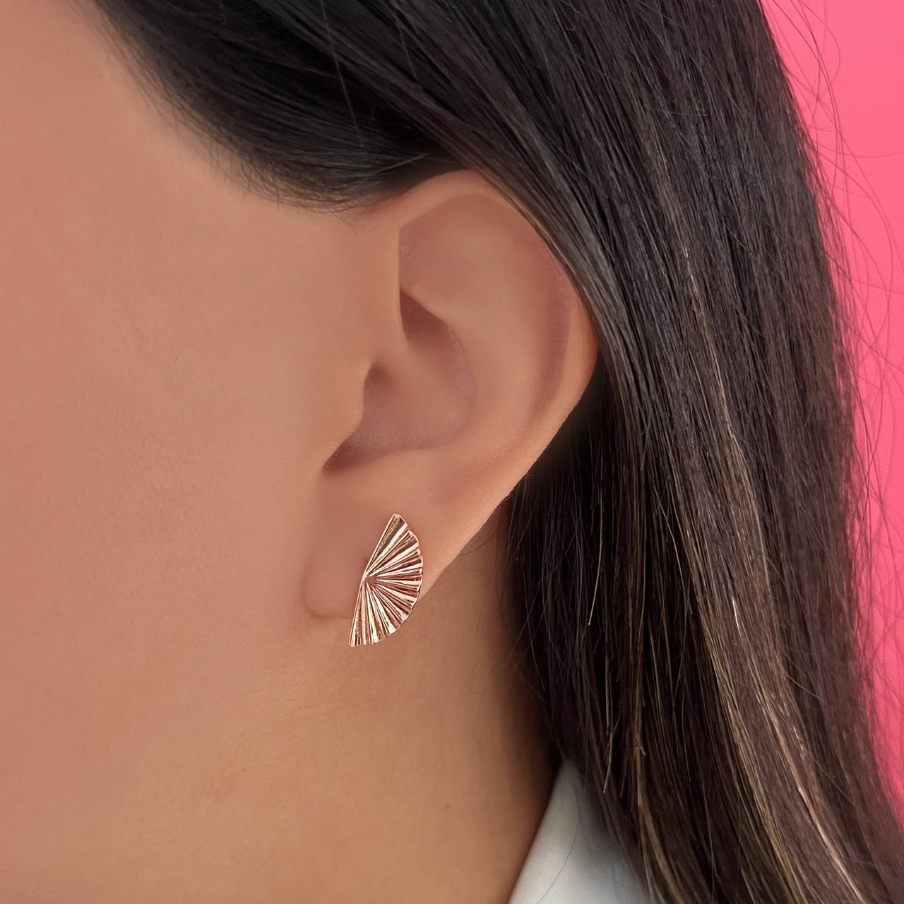 Smooth fan earring (636)