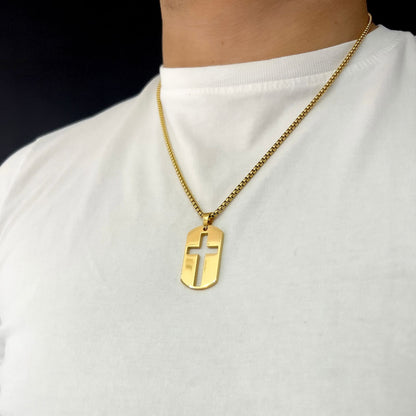 Plate chain with cross