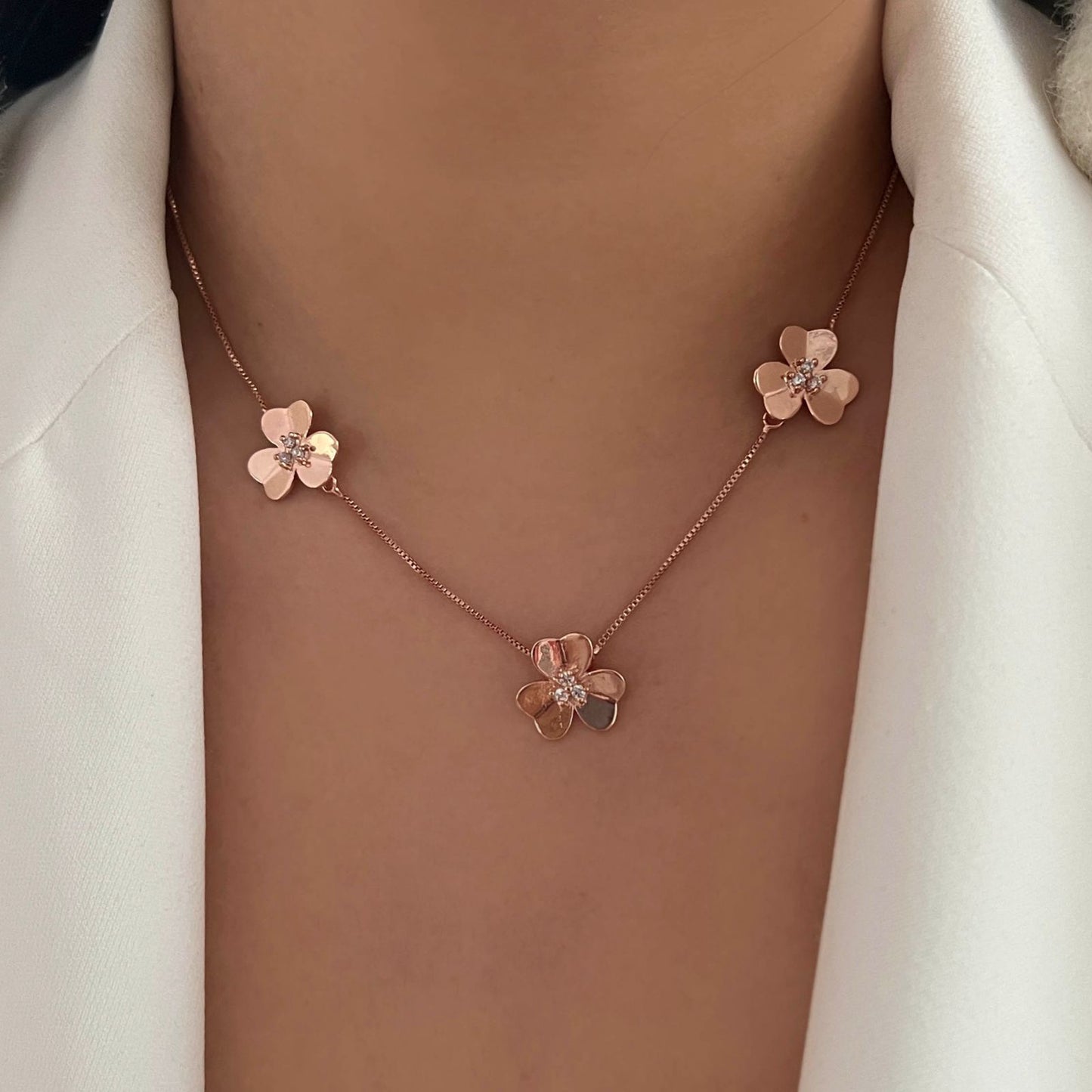 3 flower necklace (691)