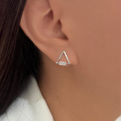 Triangle earring with rectangular zirconia (747)