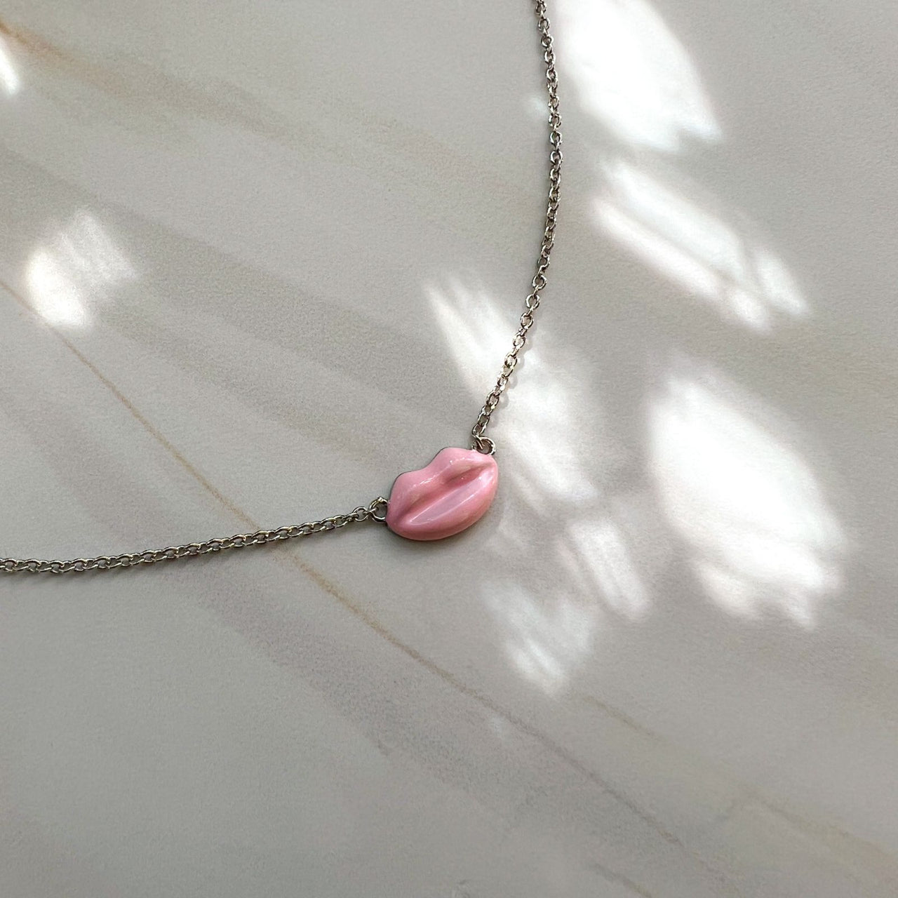 Cute Lips necklace (78)