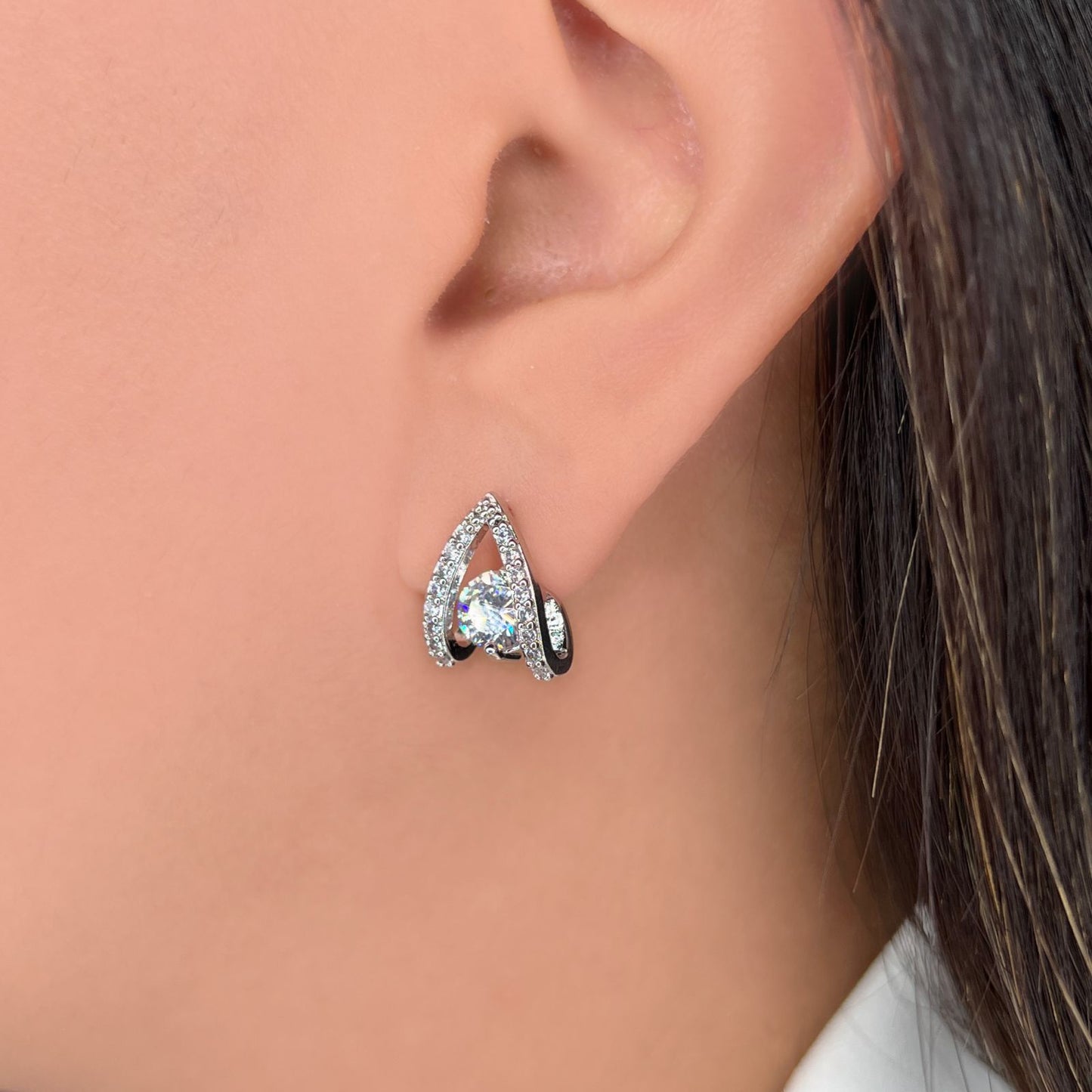 Triangle earring with circular zirconia (847)